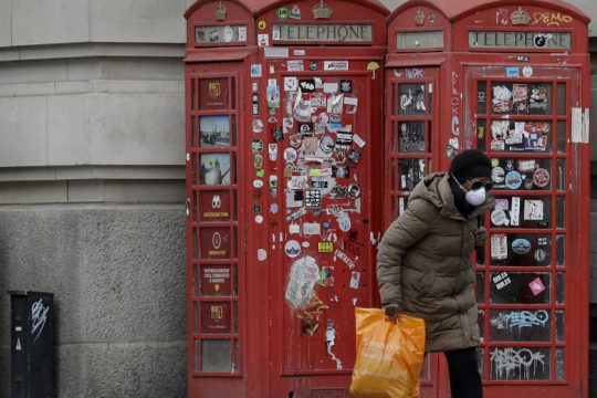Covid-19: 2,26 εκατ. κρούσματα και σχεδόν 155.000 θάνατοι