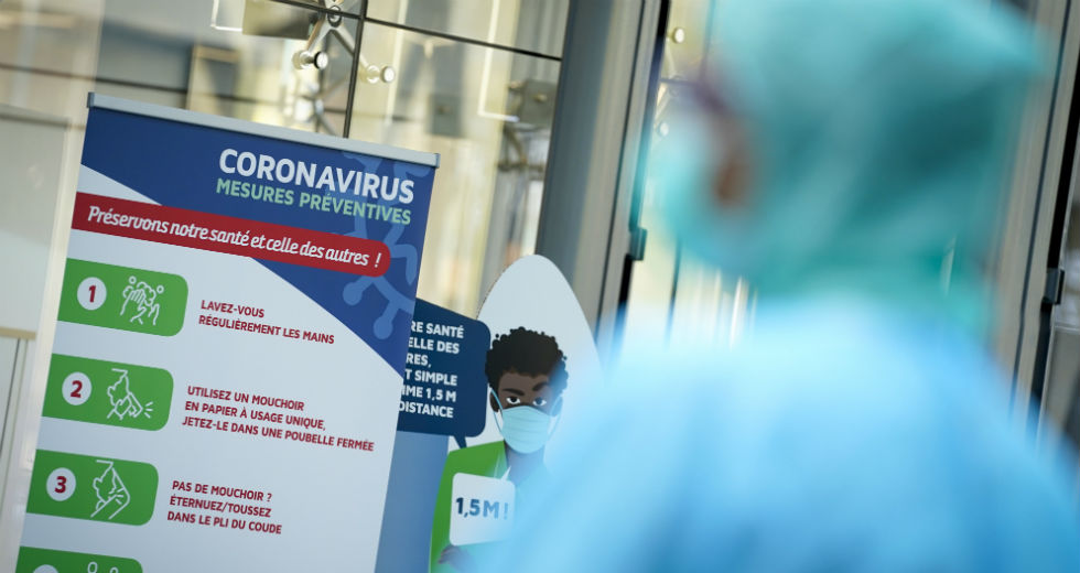 Covid-19: Τραγωδία για τις ΗΠΑ, ερωτήματα για την Κίνα