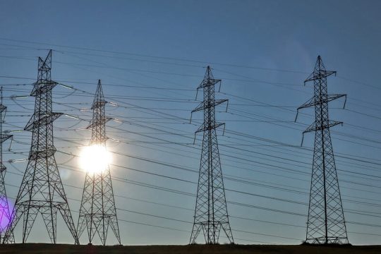 Δεκαχίλιαρα με τη σέσουλα για τα στελέχη του ΔΕΔΔΗΕ