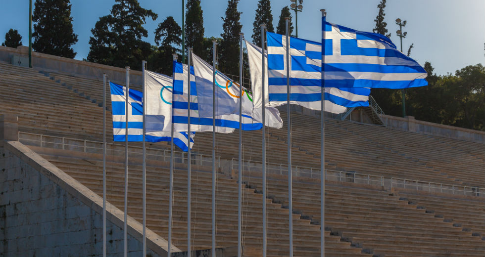 Τρεις οίκοι υποβάθμισαν την προοπτική της ελληνικής οικονομίας