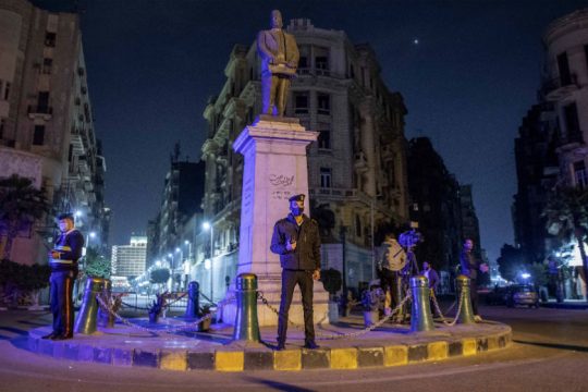 Δεν άφηναν να ταφεί γιατρός-θύμα του κορονοϊού για να μη μολυνθούν