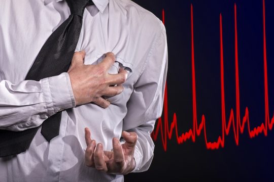 Μένουμε σπίτι, αλλά δεν «ξεχνάμε» εμφράγματα και εγκεφαλικά