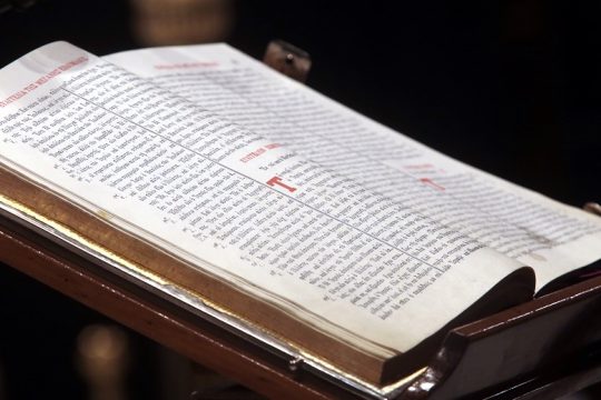 Και γραμματείς και φαρισαίοι και δόξα τω θεώ…