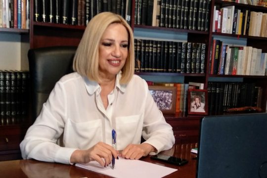 «Παλεύουμε να μείνει η όρθια η κοινωνία και ζωντανή η οικονομία μέσα στην κρίση»
