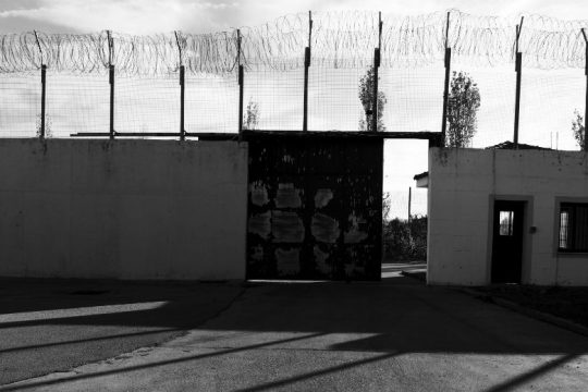 Εξέγερση στις φυλακές Θήβας μετά τον θάνατο κρατουμένης