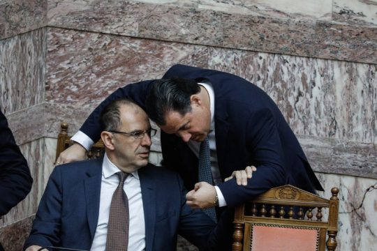 «Μια χαρά» ο Άδωνις, δυο τρομάρες ο Γεραπετρίτης