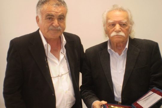 Για τον Μανώλη