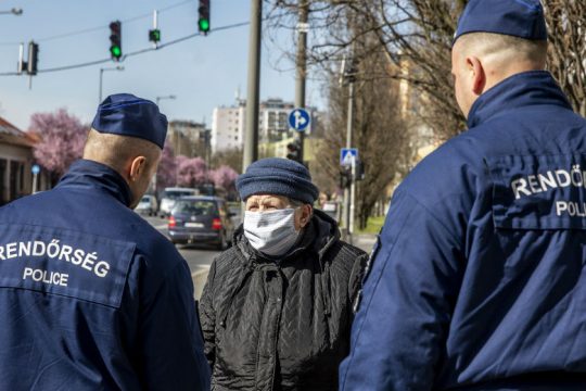 «Καμπανάκι» από Ελλάδα κι άλλα 13 κράτη για τις υπερεξουσίες Όρμπαν