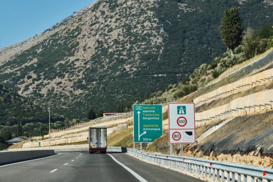 Παραμένει «ζεστή» η επέκταση της Ιόνιας Οδού ώς τα σύνορα