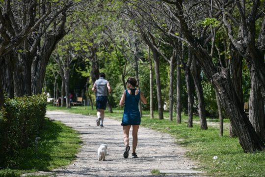Σε σταθερή άνοδο η θερμοκρασία