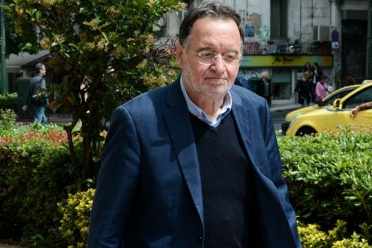 Στο πλευρό του