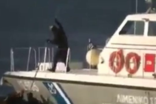 Φιαλίδια με ναρκωτικά εντοπίστηκαν στο λιμάνι των Χανίων