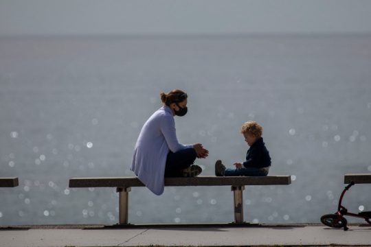 Covid-19: Καμπανάκι ύφεσης για την ευρωπαϊκή οικονομία