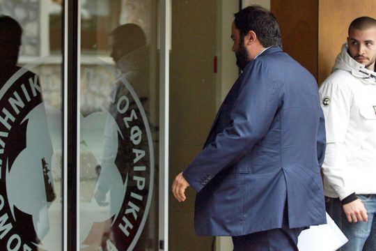 «Διαιτητές… πρόθυμοι για όλα»