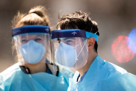 Ο «πόλεμος» της μάσκας την εποχή του κορονοϊού