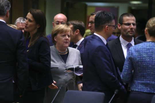 Κοντά σε «σχέδιο διάσωσης» και όχι σε κορονο-ομόλογα οι Ευρωπαίοι ΥΠ.ΟΙΚ.