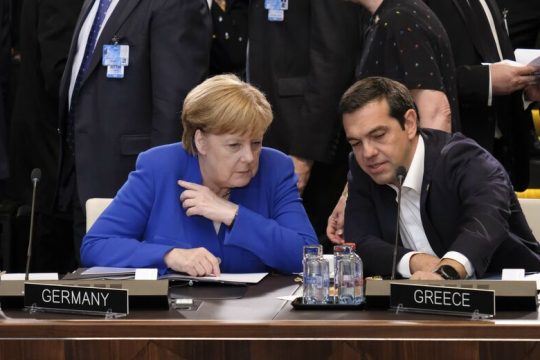 Ο Τσίπρας, ο Χέμινγουέι και τα κορονο-ομόλογα