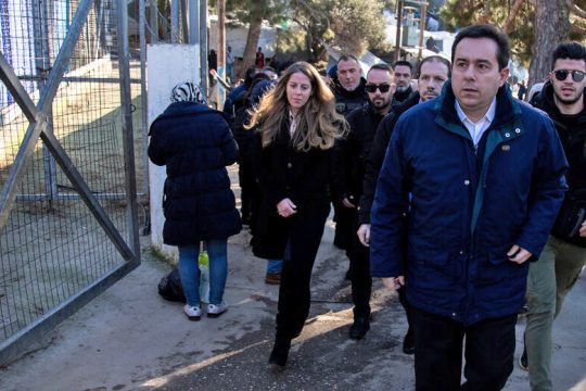 Αυστηρός με τους πρόσφυγες, χαλαρός με την αλήθεια