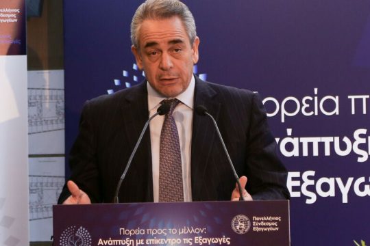 Πάγωμα πλειστηριασμών και άτοκα δάνεια