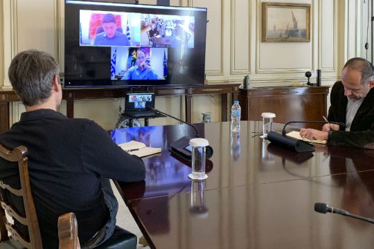 Την επανεκκίνηση αθλητικών δραστηριοτήτων συζήτησαν Μητσοτάκης-Αυγενάκης