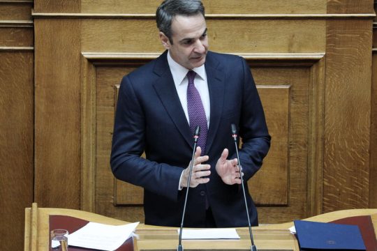 Με τη σκέψη στην πρώτη κατοικία, η ομιλία του πρωθυπουργού στη Βουλή