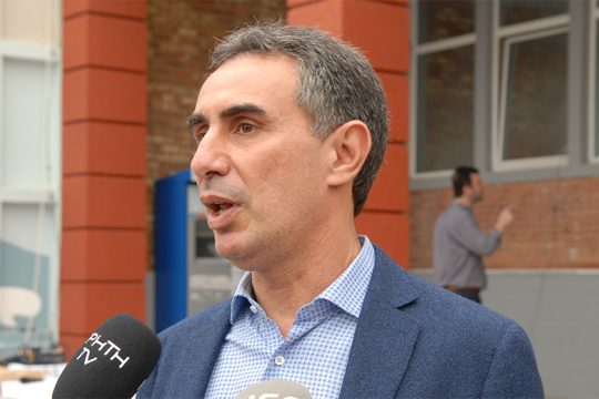 Ο πρύτανης του ΕΛΜΕΠΑ απαντά στις καταγγελίες των εστιακών φοιτητών 