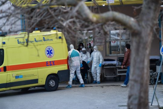 Μωρό 18 μηνών από οικισμό Ρομά θετικό στον κορονοϊό στην Ξάνθη