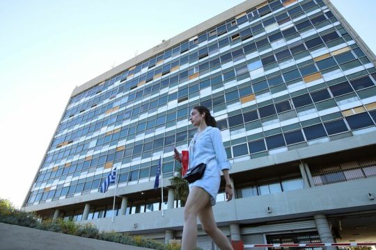 Σταδιακή άρση από 11 Μαΐου θα βοηθήσει τον τουρισμό