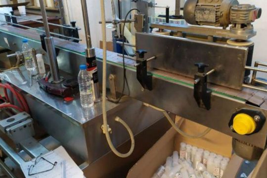 Στη «φάκα» του ΣΔΟΕ παράνομο παρασκευαστήριο με χιλιάδες αντισηπτικά