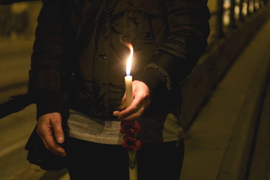 Με… delivery το Άγιο Φως