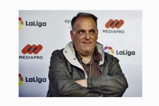 Ο,τι «προέχει» καλείται να συμβιβαστεί…