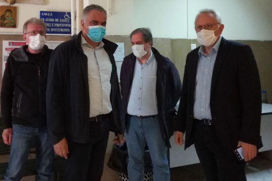 Παραμένουν στο κρατητήριο επί μακρόν ασυνόδευτοι ανήλικοι πρόσφυγες