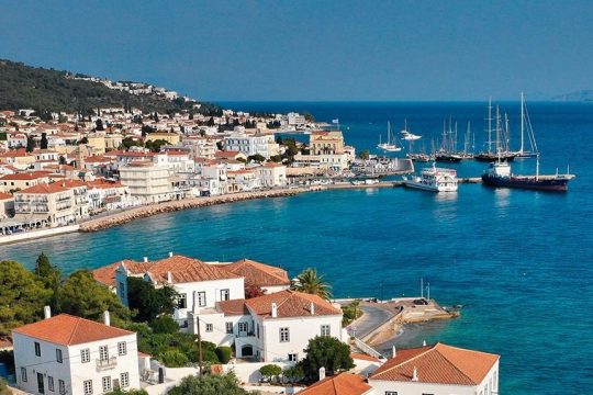 Ξενοφοβική απόφαση με γαλάζια υπαγόρευση για γιατρούς των Σπετσών