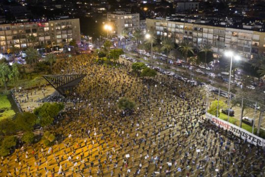 Χιλιάδες Ισραηλινοί διαδήλωσαν κατά της κυβέρνησης συνασπισμού