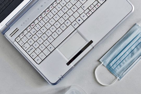 Δεν απολύονται και θα πληρώνονται