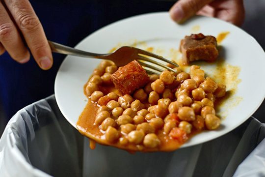 Αξιοποιώντας τα απορρίμματα των τροφίμων