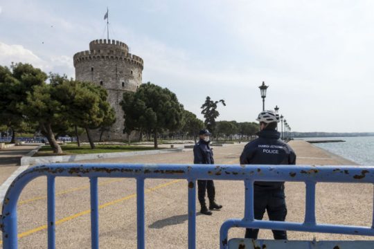 Δήμος και Περιφέρεια ζητούν παράταση στο «λουκέτο» στη Νέα Παραλία Θεσσαλονίκης