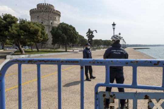 Κόντρες στον δήμο Θεσσαλονίκης για το τεστ κορονοϊού