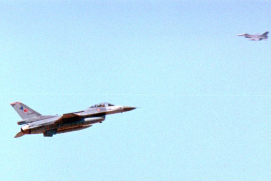 Αποδοκιμασία Μενέντεζ για τα F-16 στην Τουρκία – Ο ΣΥΡΙΖΑ ζητά ενημέρωση από την κυβέρνηση