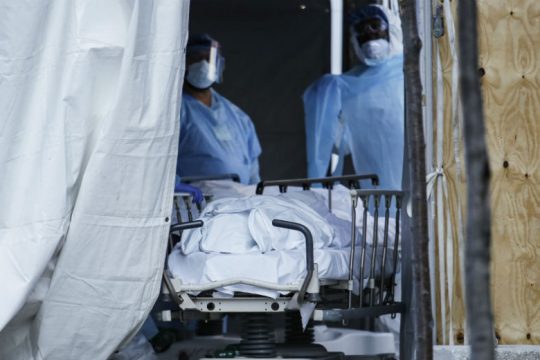 Ανοδική η καμπύλη νεκρών και κρουσμάτων στις ΗΠΑ