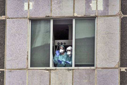 Η μίνι οικονομία και το Σύνταγμα-«λάστιχο»