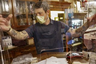 Στη δεύτερη φάση «με μειωμένη ταχύτητα» η Ιταλία
