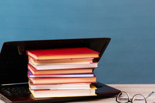 Σε online μονοπάτια εκδότες, βιβλιοπώλες και αναγνώστες