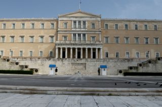 Μάσκα για την…επάρατο  και λίγη κοινωνική λογική