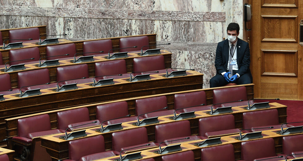 Ανοικτή η Βουλή το καλοκαίρι