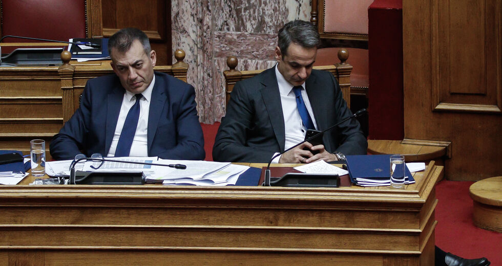 Μητσοτάκης: μπρος γκρεμός και πίσω Βρούτσης