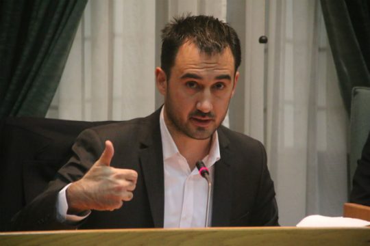 Αλ. Χαρίτσης: «Ο κ. Μητσοτάκης να δώσει εξηγήσεις για το σκάνδαλο της τηλεκατάρτισης»