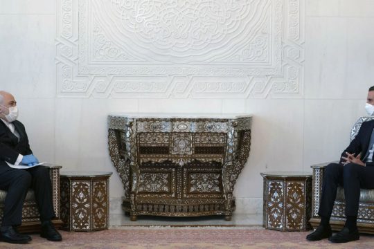 Κοινή έκκληση Τεχεράνης-Δαμασκού για άρση αμερικανικών κυρώσεων εν μέσω πανδημίας