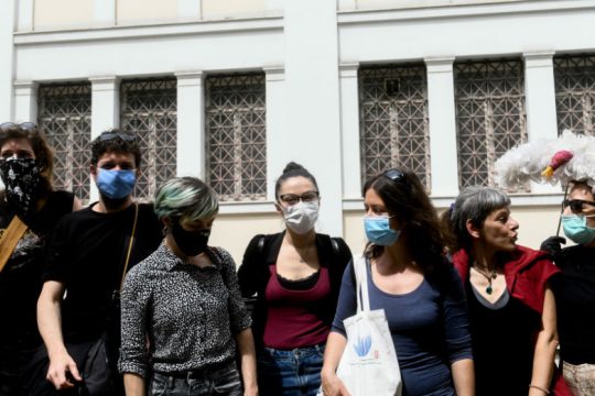 Διαμαρτυρία στο ΥΠΠΟΑ για αποζημίωση όλων των ανθρώπων του πολιτισμού