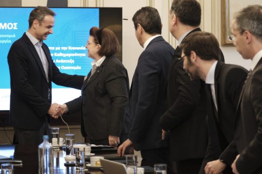 Μενδώνη: το αποκρουστικό πρόσωπο της α-πολιτιστικής Δεξιάς